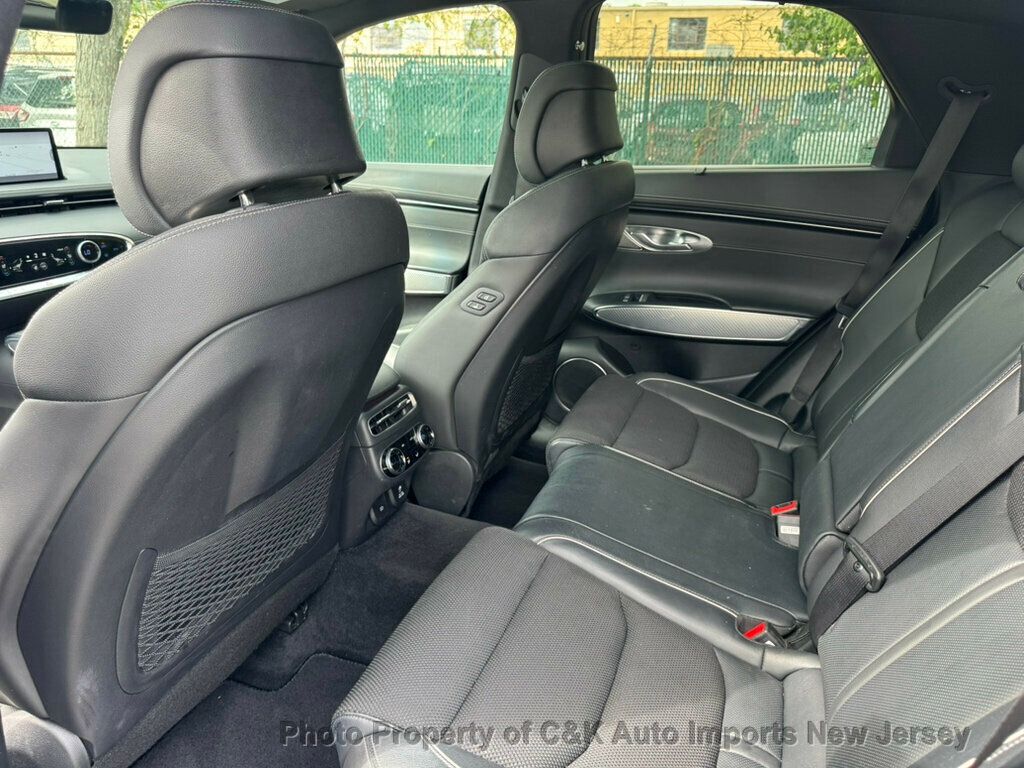2023 Genesis GV70 2.5T Select Advanced Sport Prestige photo 23