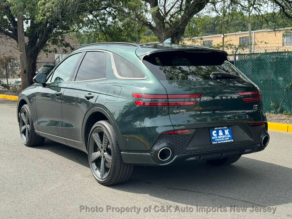2023 Genesis GV70 2.5T Select Advanced Sport Prestige photo 2