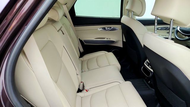 2023 Genesis GV70 2.5T AWD w/ Advanced Package & Select Package - 23075533 - 24