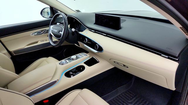 2023 Genesis GV70 2.5T AWD w/ Advanced Package & Select Package - 23075533 - 26