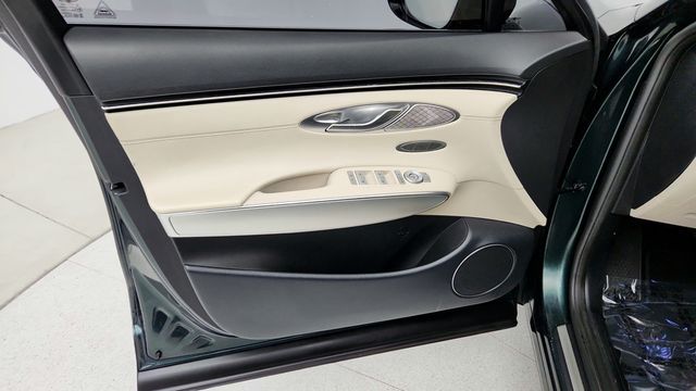 2023 Genesis GV70 2.5T AWD with Select Package - 22951239 - 10