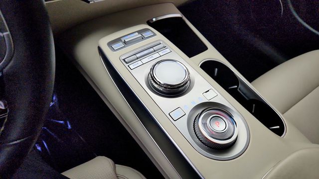 2023 Genesis GV70 2.5T AWD with Select Package - 22951239 - 16