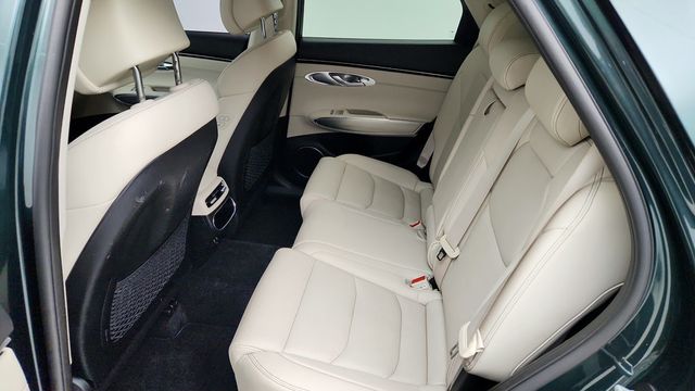 2023 Genesis GV70 2.5T AWD with Select Package - 22951239 - 22