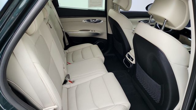 2023 Genesis GV70 2.5T AWD with Select Package - 22951239 - 24