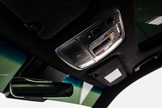 2023 Genesis GV70 3.5T Sport AWD - 22925757 - 32