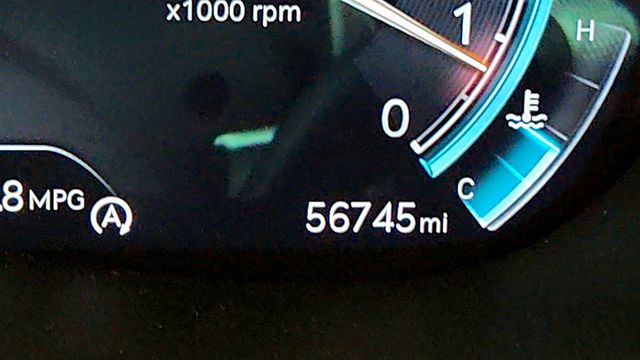 2023 Genesis GV70 3.5T Sport AWD w/ Sport Prestige Pkg - 23033889 - 13