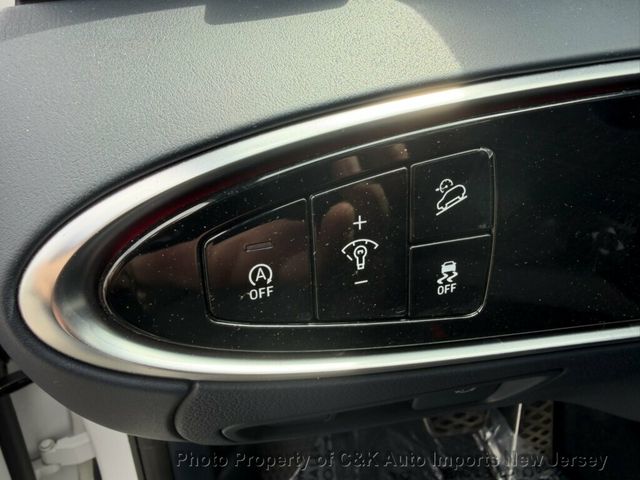 2023 Genesis GV70 SPORT PRESTIGE PACKAGE!! MATT WHITE! BLIND SPOT!!! PREMIUM SOUND - 23070448 - 23