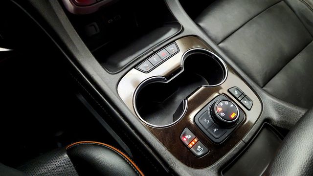 2023 GMC Acadia AWD 4dr AT4 w/ Sunroof + Technology & Preferred Packages - 22992803 - 16