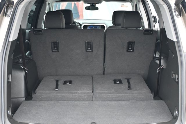 2023 GMC Acadia AWD SLE Driver Convenience Package Brand New Tires - 22885038 - 19