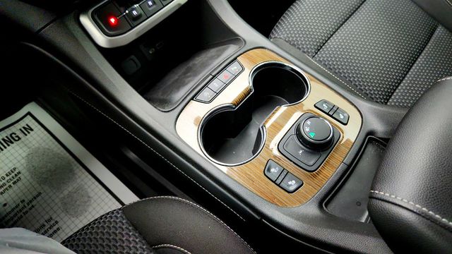 2023 GMC Acadia FWD 4dr SLE w/ Driver Convenience Pkg & Bose Audio - 23037742 - 15
