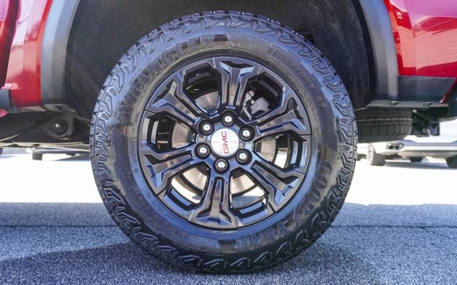 2023 GMC Canyon 2WD Crew Cab Elevation - 22975454 - 31