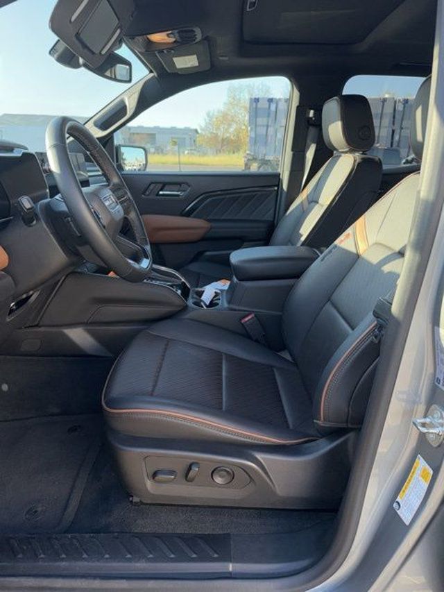 2023 GMC Canyon 4WD Crew Cab AT4 - 22999554 - 6