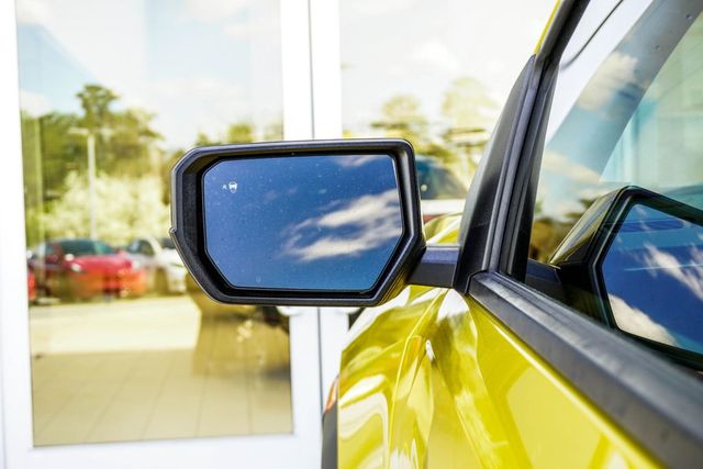 2023 GMC Canyon 4WD Crew Cab AT4 - 23012541 - 12