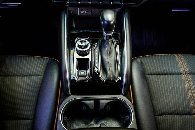 2023 GMC Canyon 4WD Crew Cab AT4 - 23012541 - 19