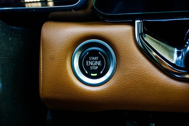 2023 GMC Canyon 4WD Crew Cab AT4 - 23012541 - 26