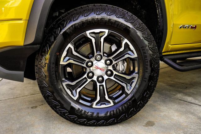 2023 GMC Canyon 4WD Crew Cab AT4 - 23012541 - 2