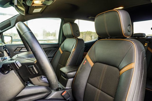 2023 GMC Canyon 4WD Crew Cab AT4 - 23012541 - 32