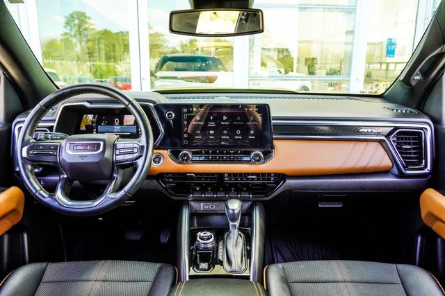 2023 GMC Canyon 4WD Crew Cab AT4 - 23012541 - 4