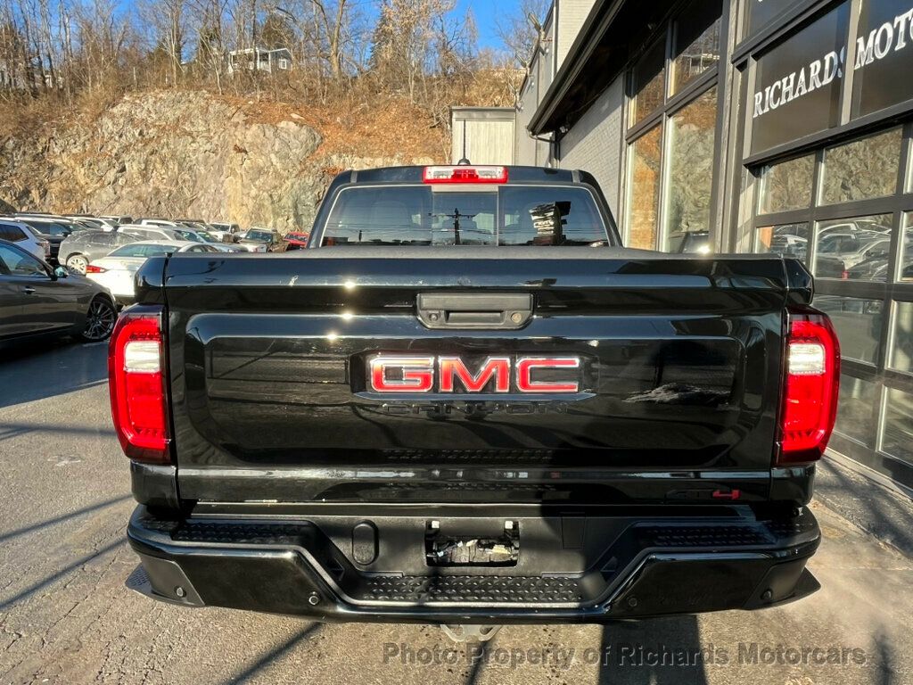 2023 GMC Canyon 4WD Crew Cab AT4 - 22976146 - 9