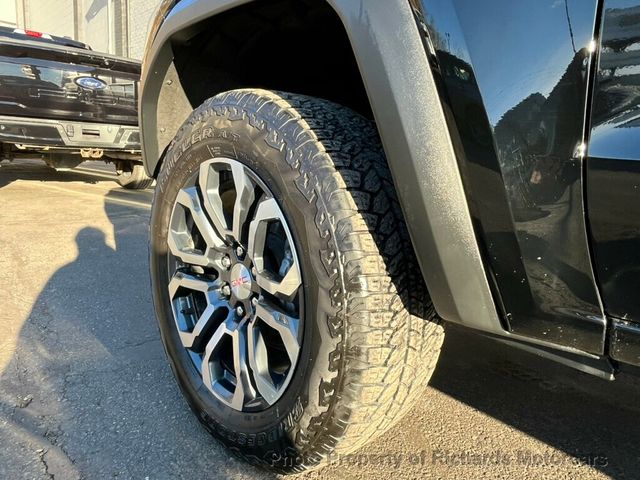 2023 GMC Canyon 4WD Crew Cab AT4 - 22976146 - 11