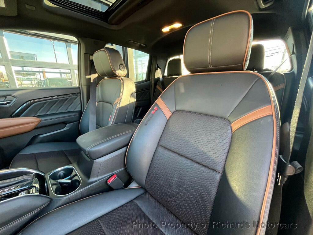 2023 GMC Canyon 4WD Crew Cab AT4 - 22976146 - 16