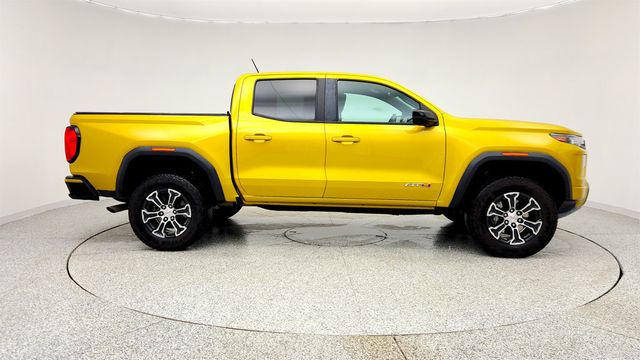 2023 GMC Canyon 4WD Crew Cab AT4 - 22990330 - 3