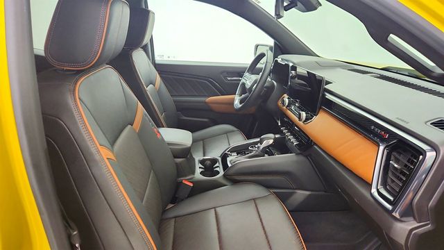 2023 GMC Canyon 4WD Crew Cab AT4 w/ Premium Package & ProGrade Trailering System - 22990330 - 22