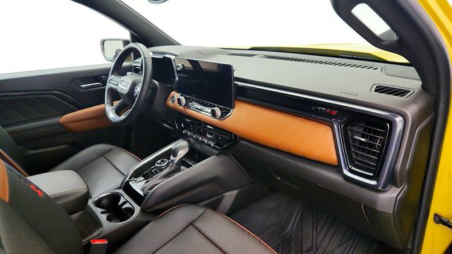 2023 GMC Canyon 4WD Crew Cab AT4 w/ Premium Package & ProGrade Trailering System - 22990330 - 23