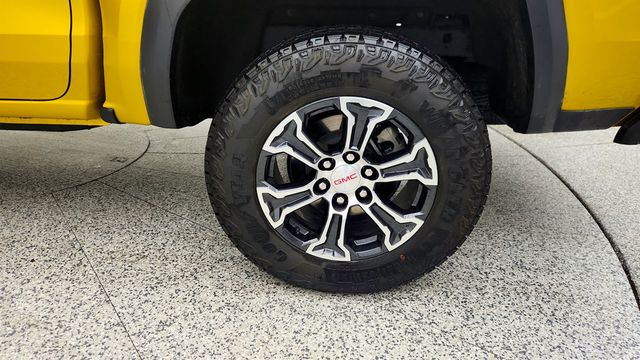 2023 GMC Canyon 4WD Crew Cab AT4 w/ Premium Package & ProGrade Trailering System - 22990330 - 8