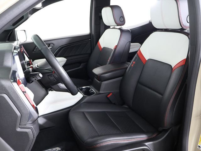 2023 GMC Canyon 4WD Crew Cab AT4X - 23028664 - 34