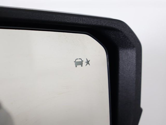 2023 GMC Canyon 4WD Crew Cab Denali - 23009974 - 40