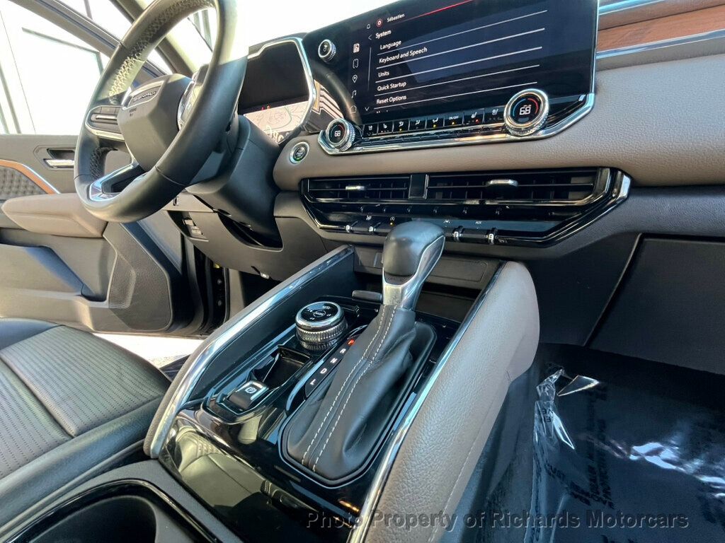 2023 GMC Canyon 4WD Crew Cab Denali - 22959763 - 23