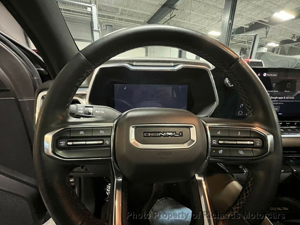 2023 GMC Canyon 4WD Crew Cab Denali - 22972988 - 25