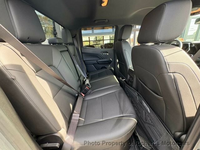 2023 GMC Canyon 4WD Crew Cab Elevation - 22922039 - 18