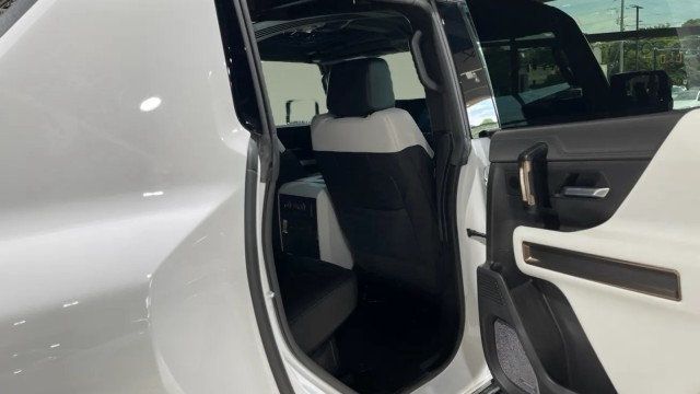 2023 GMC HUMMER EV Pickup e4WD Crew Cab 3X - 23018656 - 3