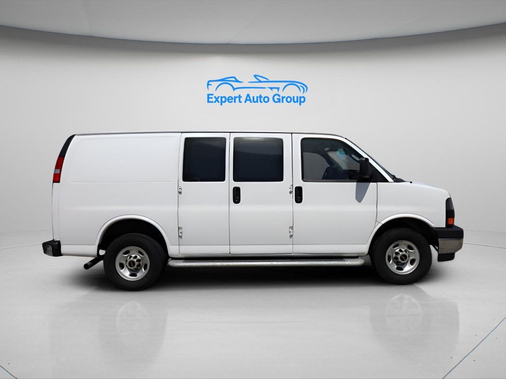 2023 Gmc Savana Cargo 2500 photo 3