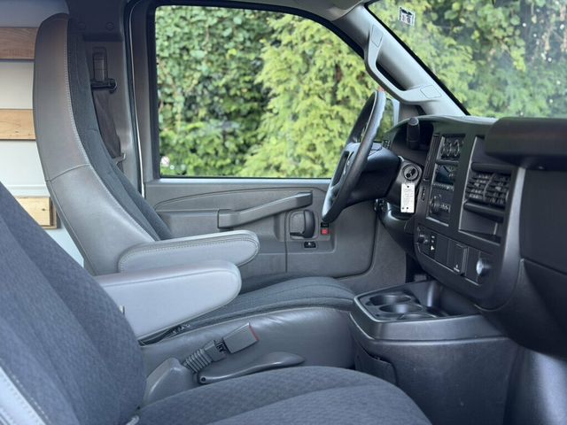 2023 GMC Savana Cargo Van RWD 2500 135" - 23087019 - 25