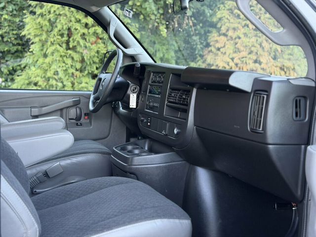 2023 GMC Savana Cargo Van RWD 2500 135" - 23087019 - 26