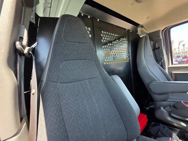 2023 GMC Savana Cargo Van RWD 2500 135" - 22871483 - 9
