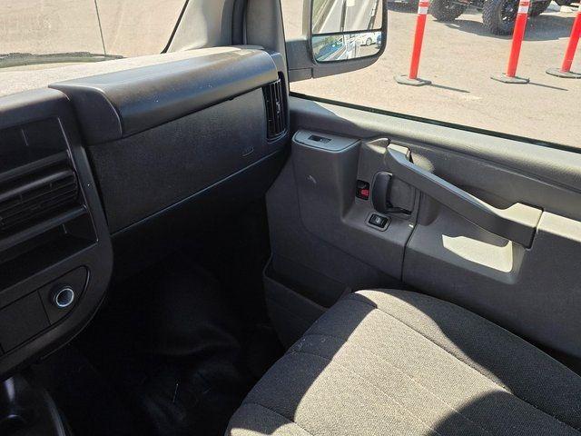 2023 GMC Savana Cargo Van RWD 2500 135" - 22871483 - 28