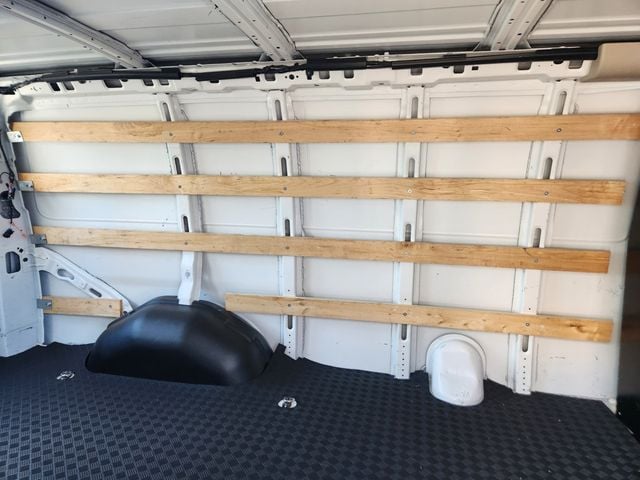 2023 GMC Savana Cargo Van RWD 2500 135" - 22887360 - 12