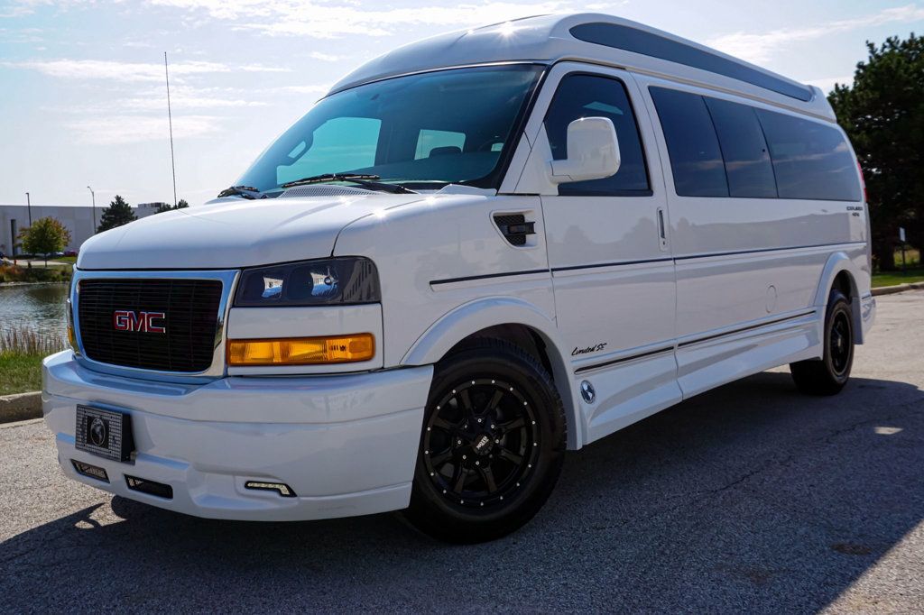 2023 Gmc Savana Passenger 2500 photo 2