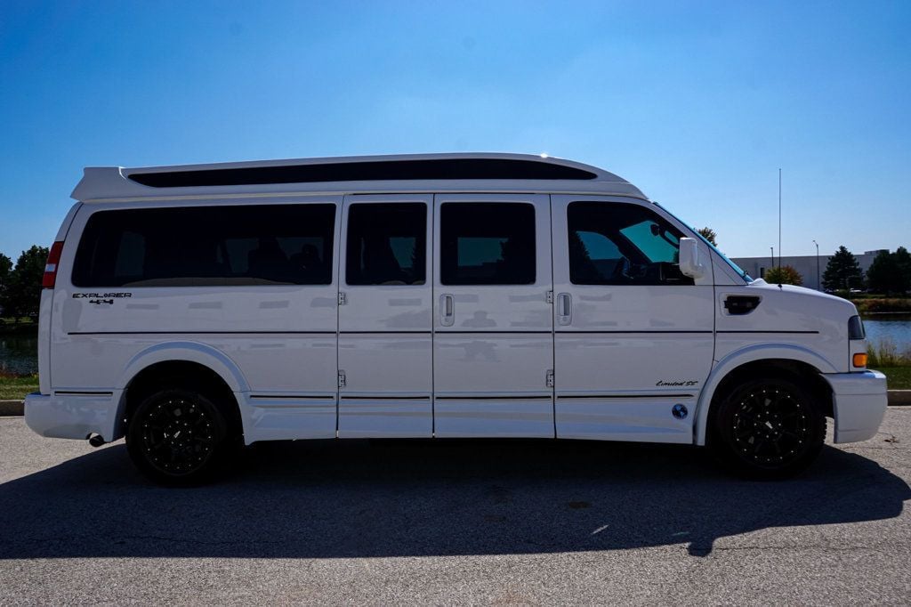 2023 Gmc Savana Passenger 2500 photo 22