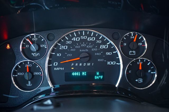 2023 GMC Savana Passenger *Savana 2500 EXT* *9-Pass* *4x4* *Explorer LTD SE* *Hi-Top* - 22914972 - 25