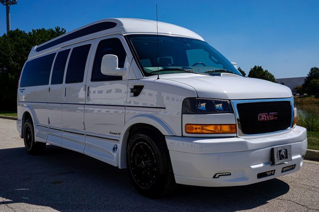 2023 GMC Savana Passenger *Savana 2500 EXT* *9-Pass* *4x4* *Explorer LTD SE* *Hi-Top* - 22914972 - 2