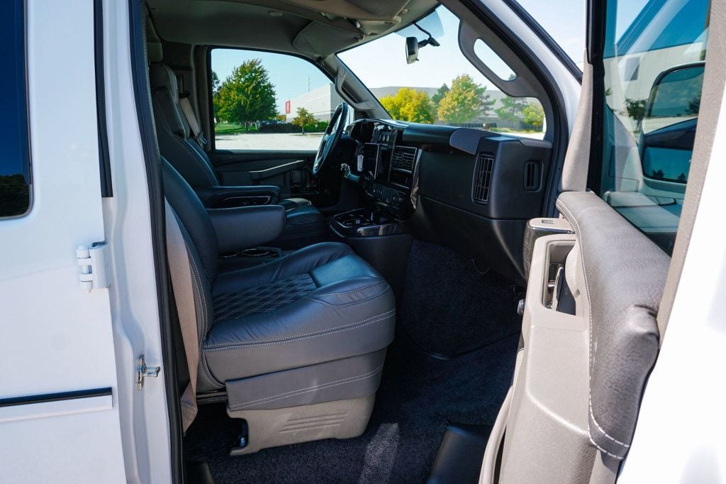 2023 Gmc Savana Passenger 2500 photo 29