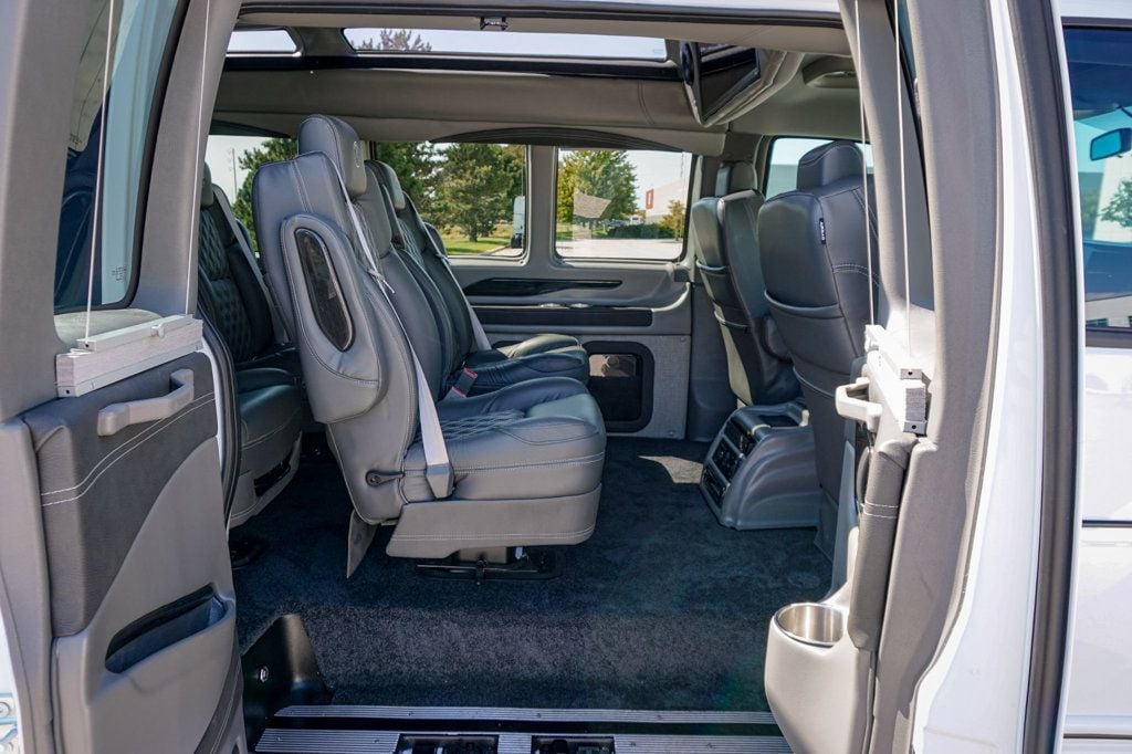2023 Gmc Savana Passenger 2500 photo 31