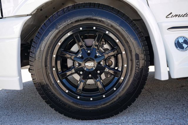 2023 GMC Savana Passenger *Savana 2500 EXT* *9-Pass* *4x4* *Explorer LTD SE* *Hi-Top* - 22914972 - 47