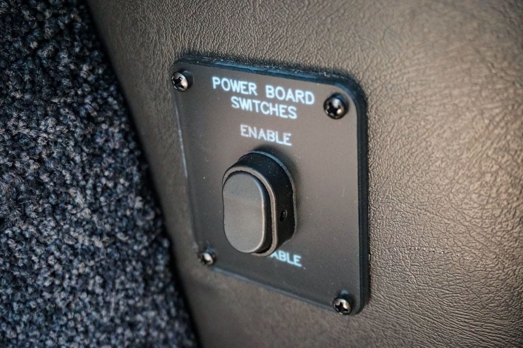 2023 GMC Savana Passenger *Savana 2500 EXT* *9-Pass* *4x4* *Explorer LTD SE* *Hi-Top* - 22914972 - 68