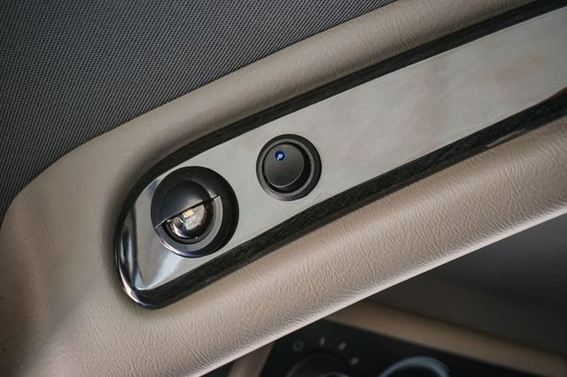 2023 GMC Savana Passenger *Savana 2500 EXT* *9-Pass* *4x4* *Explorer LTD SE* *Hi-Top* - 22914972 - 70